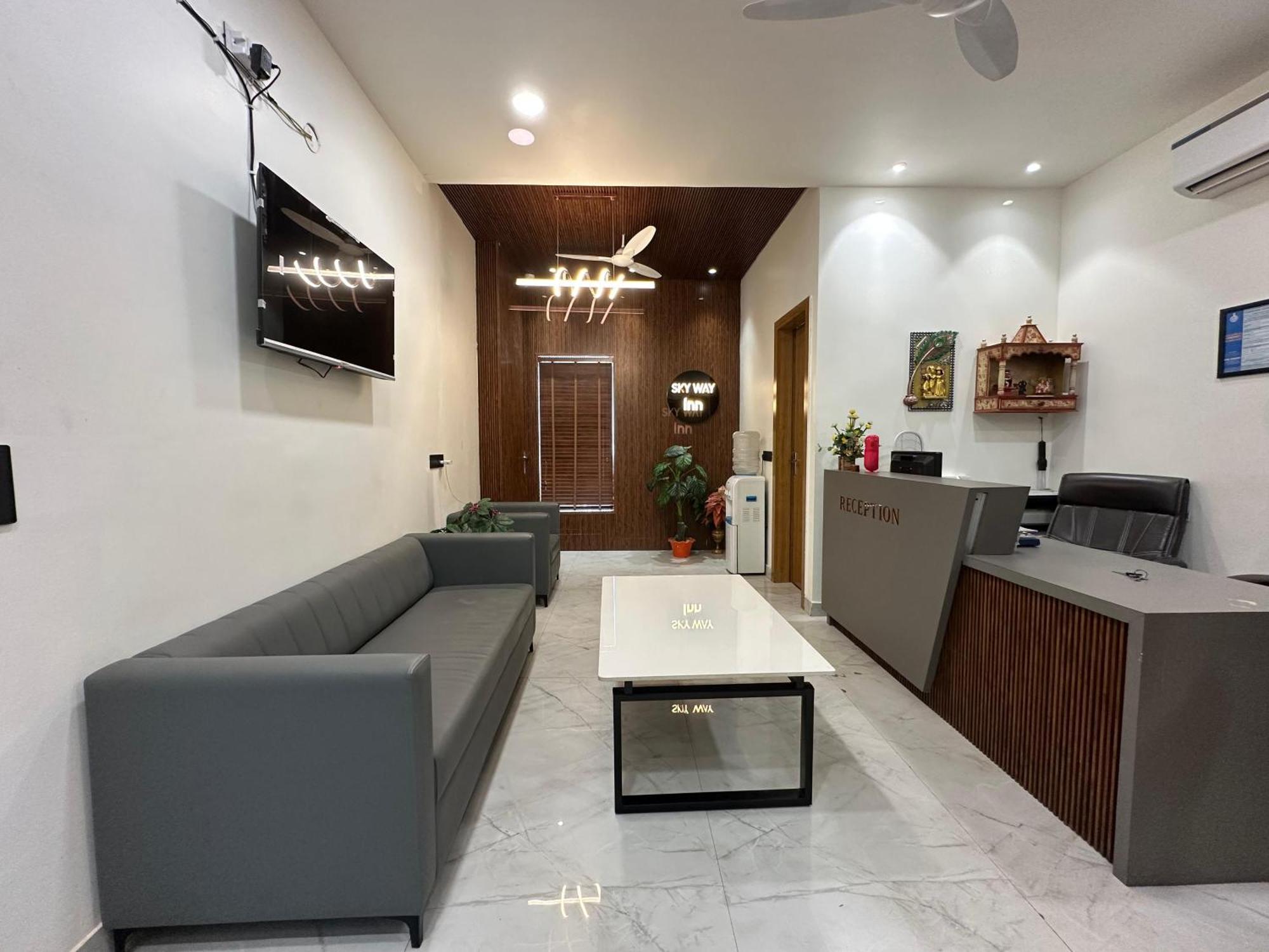 Hotel Sky Way Inn Hisar Exterior photo